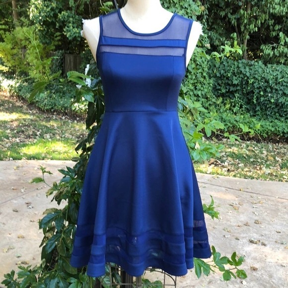 Lulus Dresses & Skirts - Lulu’s fit & flare mesh insert sleeveless dress SZ XS